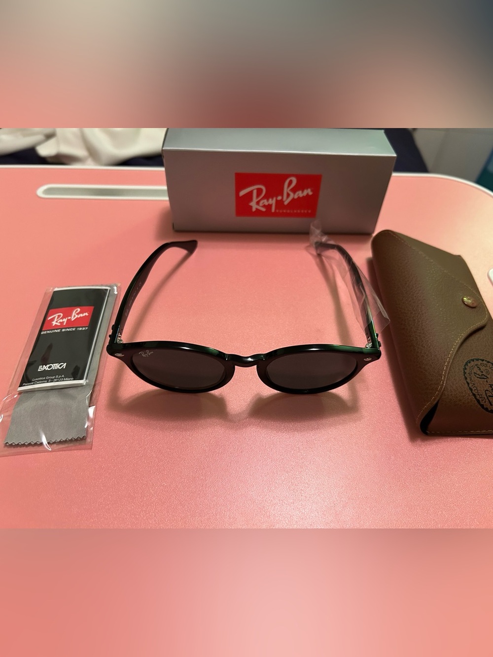 Ray-Ban Black Round Frame Sunglasses with Dark Lenses RB 2180-F